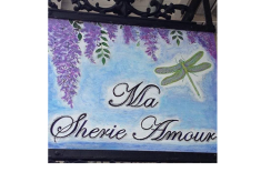 Ma Sherie Amour logo