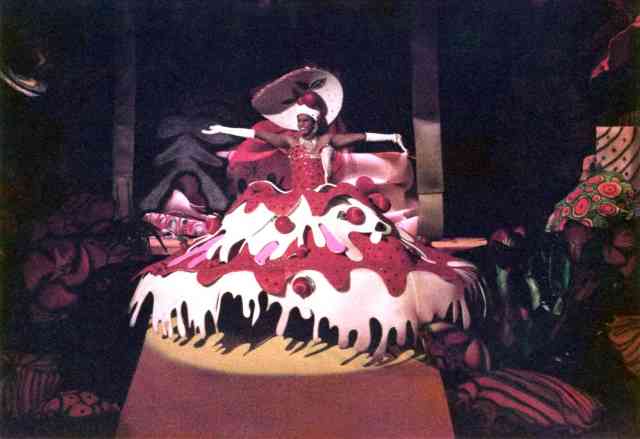 Michael Hickerson as “Cherry Tart,” Krewe of Amon-Ra ball, 1985. Gift of Jerry Gilley, 2014.017.15.14. Michael Hickerson as “Cherry Tart,” Krewe of Amon-Ra ball, 1985. Gift of Jerry Gilley, 2014.017.15.14.